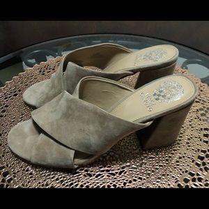Vince Camuto Beige Suede Block Heel Size 9.5 Mule